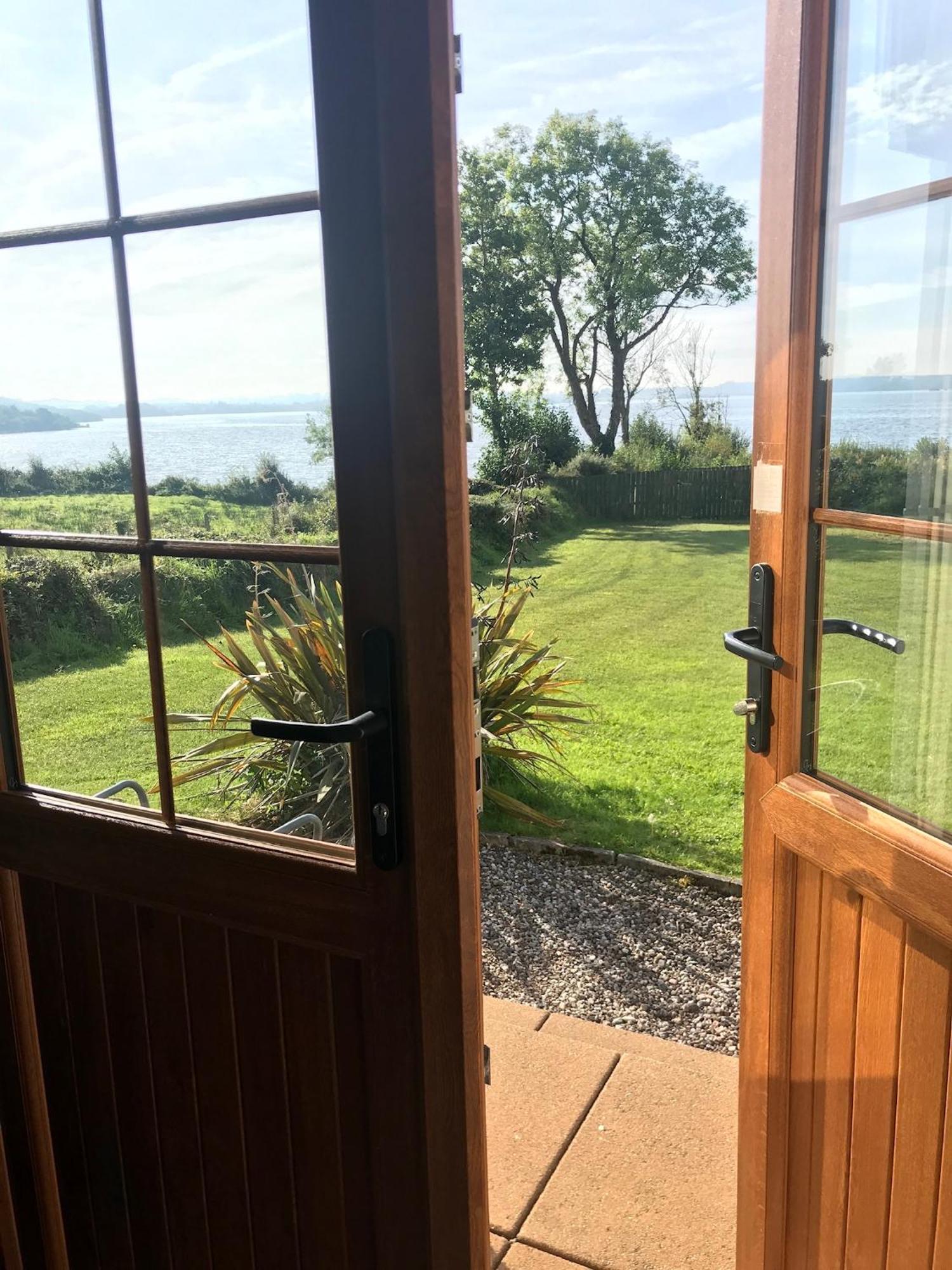 Kesh Lakeside Cottage Exterior photo
