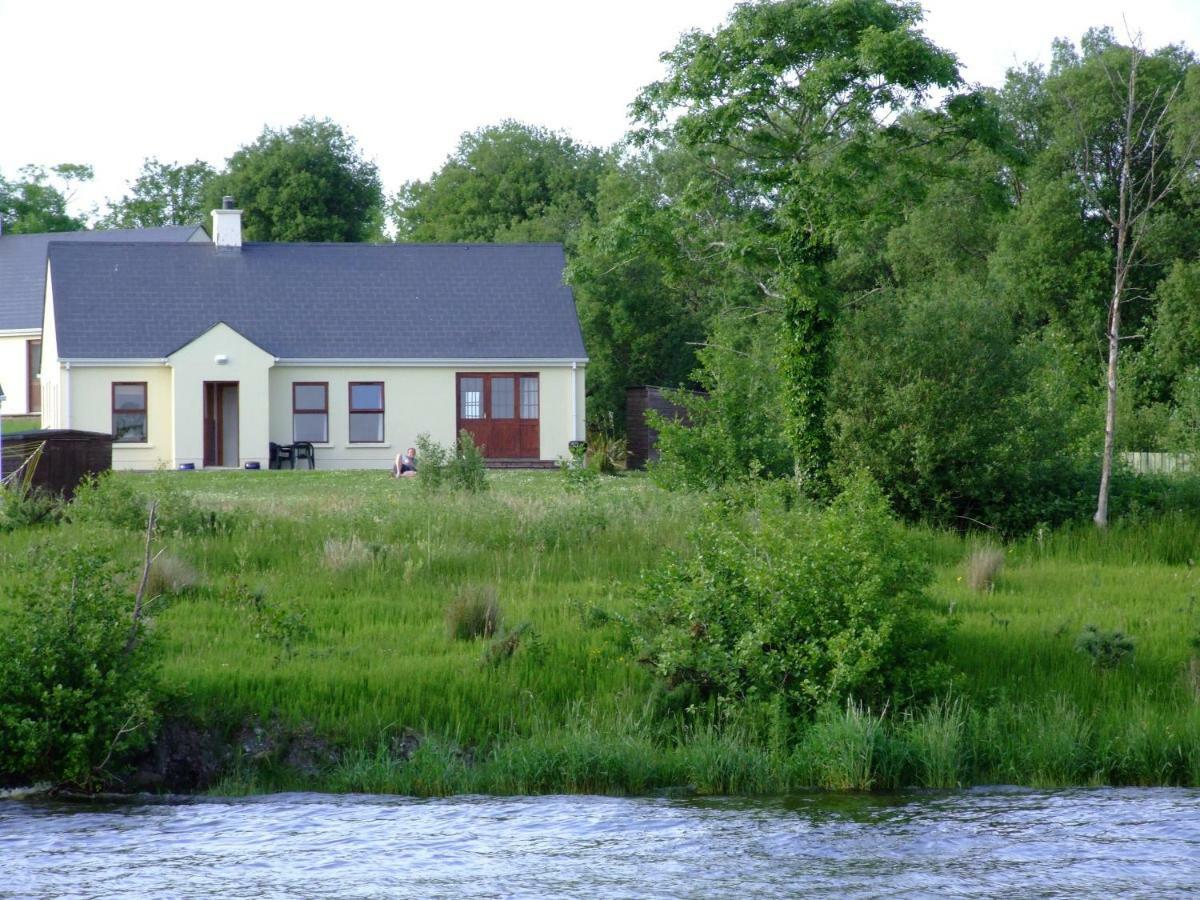 Kesh Lakeside Cottage Exterior photo